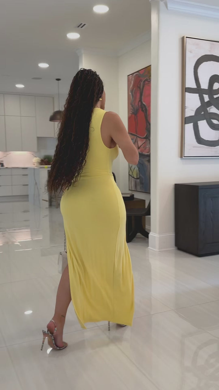 Larnell (Yellow Maxi Dress)