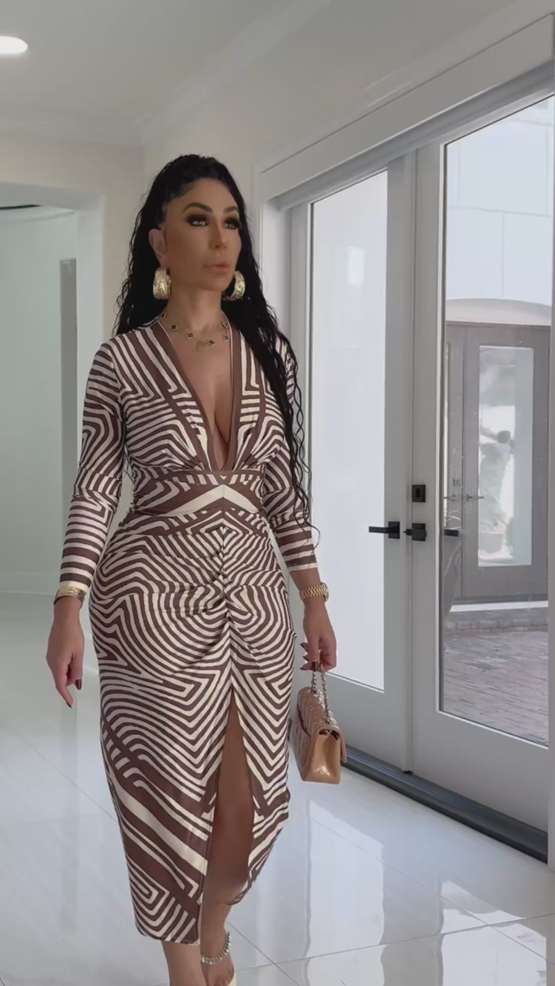 Vanta Too (Brown/White Dress)
