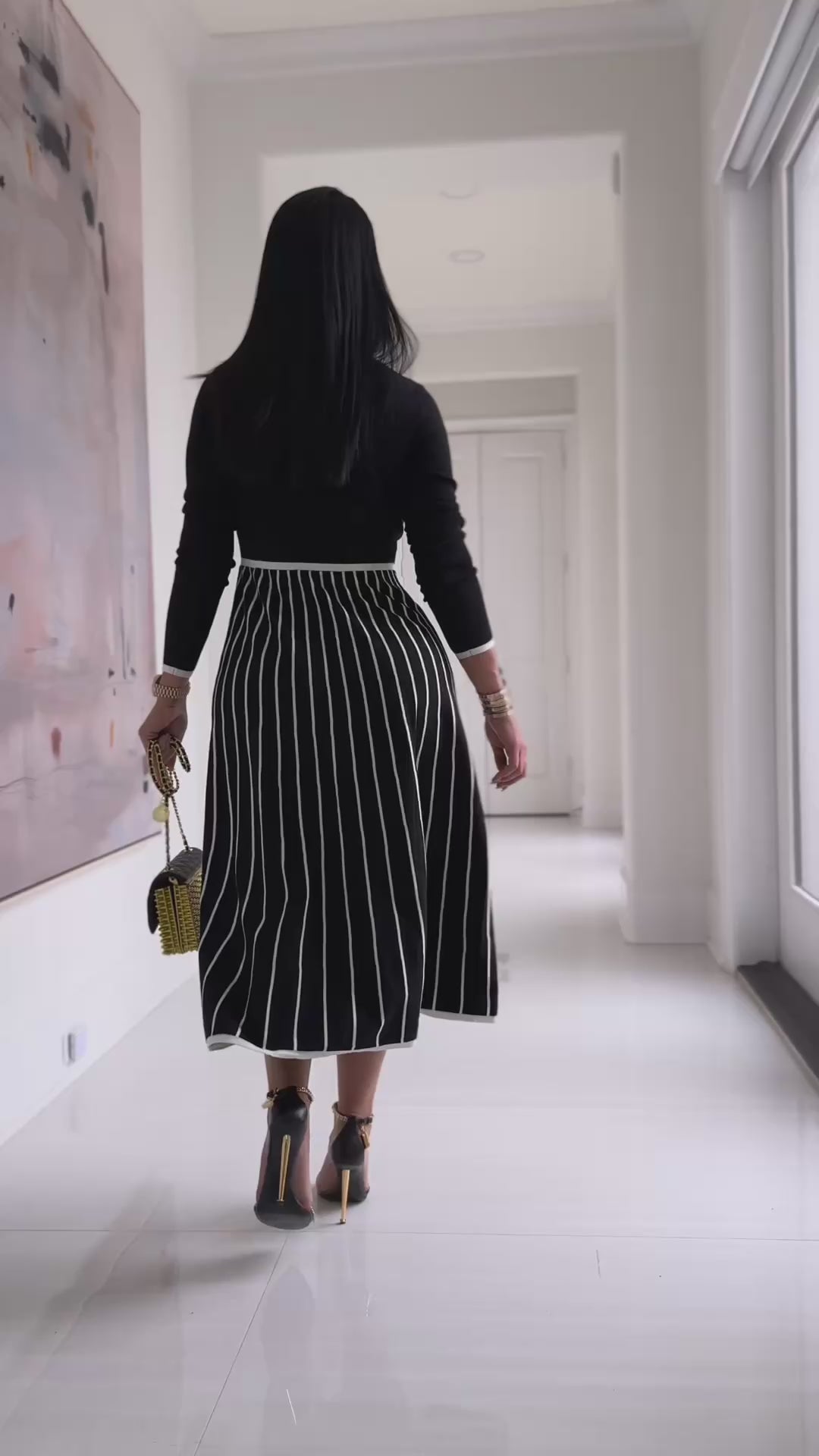 Wade (Black/White Dress)